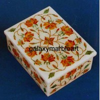 Box with geometrical design with Cornelian -RE3411